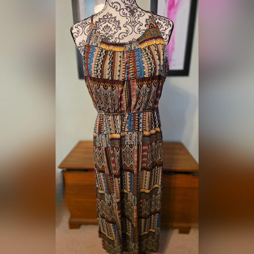 Rouge! Geometric Patterned Midi Dress
